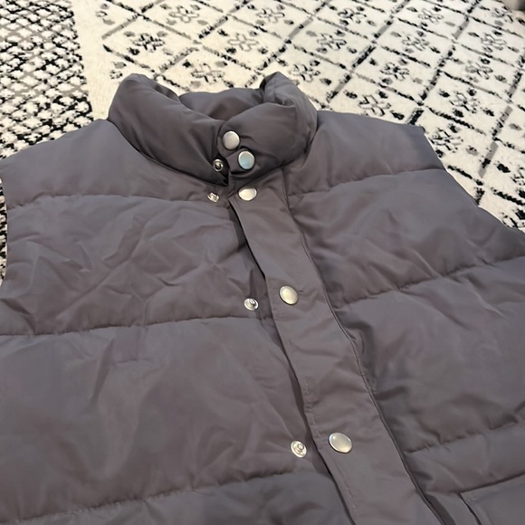 Old navy grey vest with pockets M - Picture 2 of 9